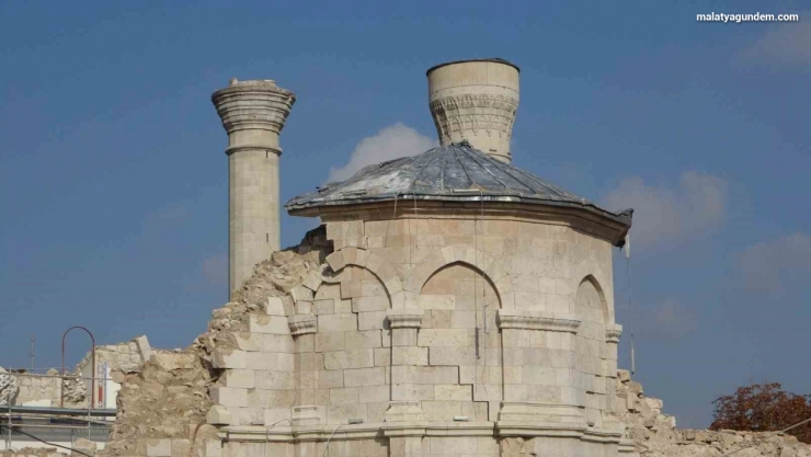 Malatya'da depremden etkilenen 241 kültür varlığı için çalışmalar sürüyor