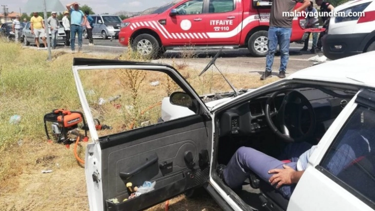 Malatya'da feci kaza: 2 ölü, 4 yaralı