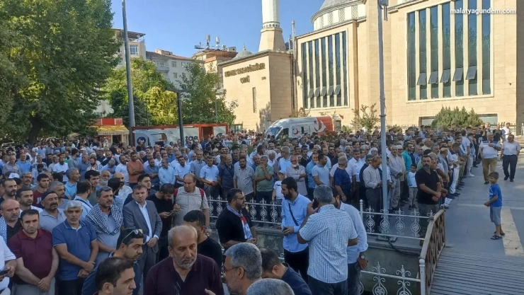 Malatya'da Haniye için gıyabi cenaze namazı kılındı