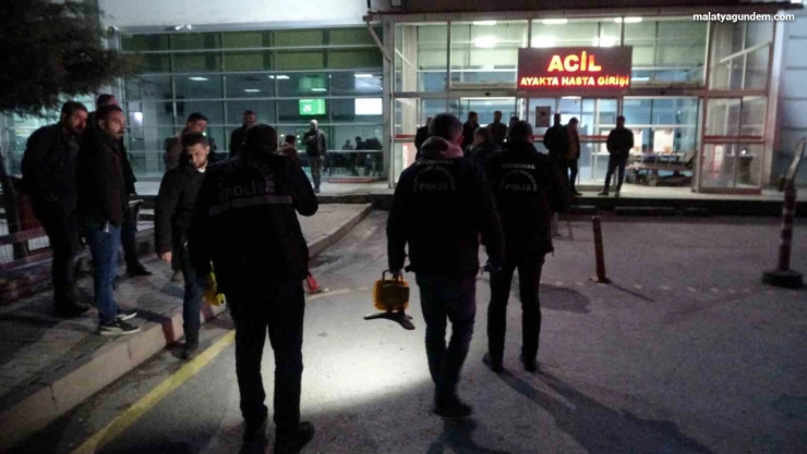 Hastane acil servisinde silahlı kavga: 3 yaralı