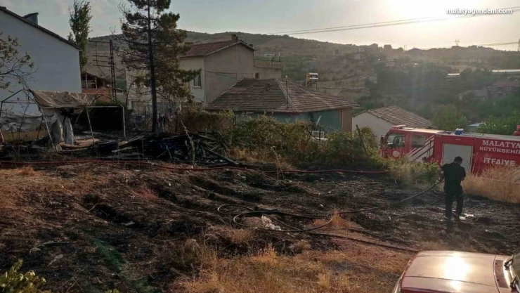 Malatya'da iki ayrı noktada bahçe yangını