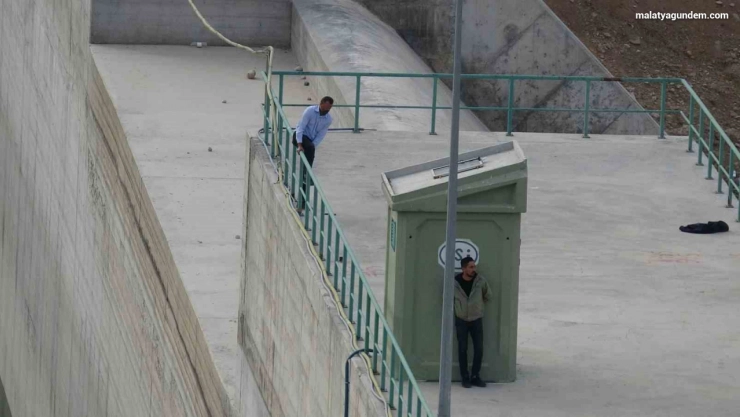 Malatya'da intihar girişimini polis engelledi