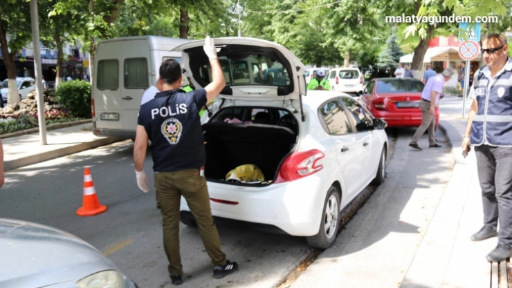 Kurallara uymayan 125 araca ceza