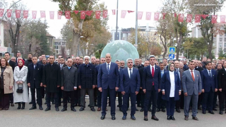 Malatya'da Öğretmenler Günü Kutlanıyor