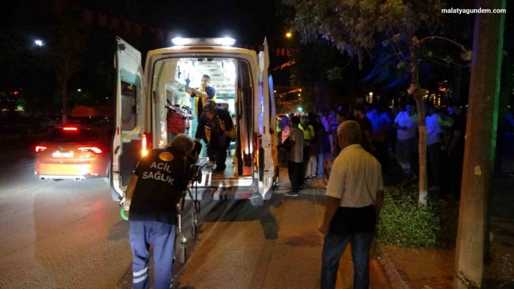 Otomobilin çarptığı kadın yaralandı