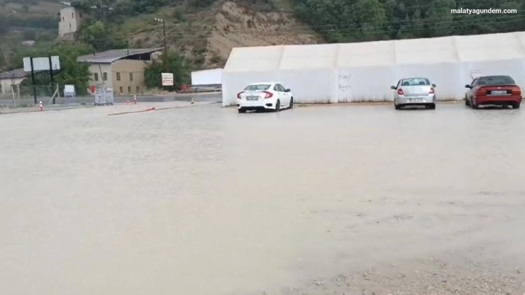 Malatya'da sağanak etkili oldu