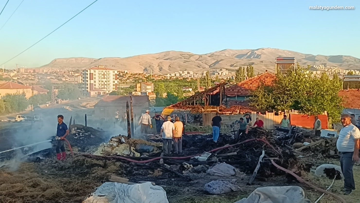 Malatya'da saman balyaları yandı: 1 kişi dumandan etkilendi