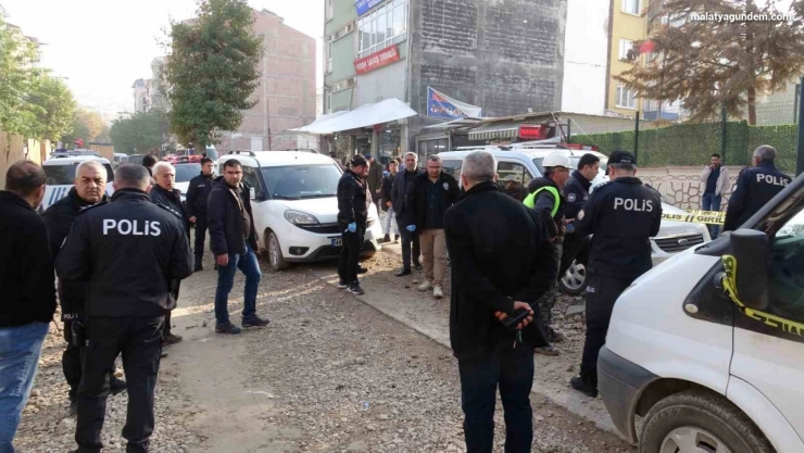 İki grup arasında çıkan silahlı kavgada 3 yaralı, 7 gözaltı