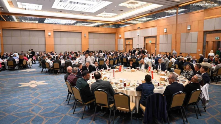 Malatya Girişim Gurubu geleneksel iftar yemeğine geniş katılım