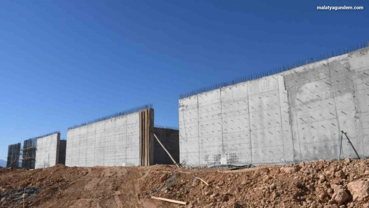 Malatya'ya 20 bin ton kapasiteli yatay silo inşa ediliyor