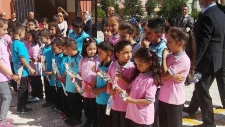 Malatya'da 170 Bin Öğrenci Ve 12 Bin 500 Öğretmen Ders Başı Yaptı