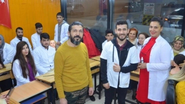 Mesleki Eğitim Kuaför Kursu İlgi Görüyor