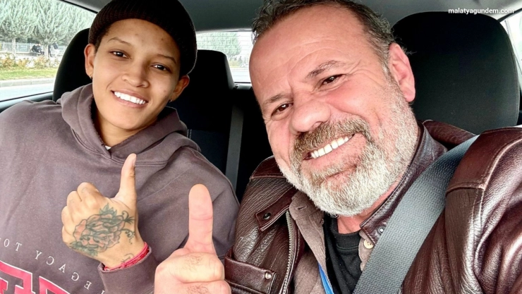 Milli basketbolcu Melissa Vargas ehliyetini Malatya'dan aldı