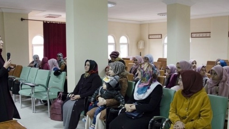 Öğrencilere Eğitim Semineri Verildi