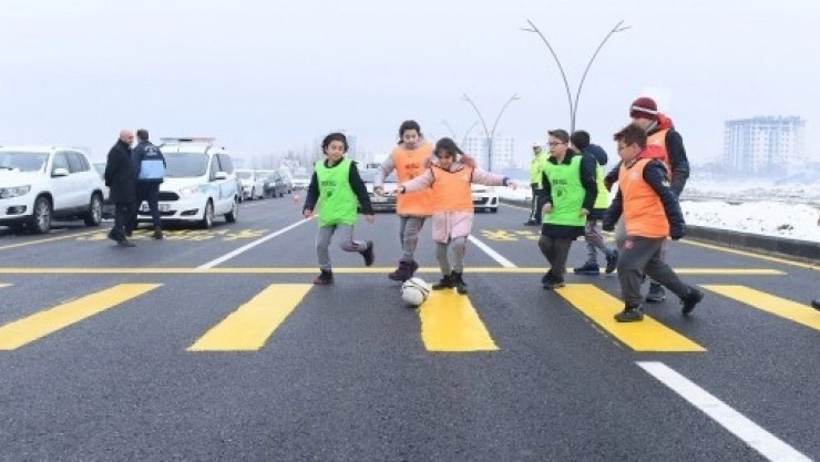 'Öncelik Hayatın, Öncelik Yayanın' 