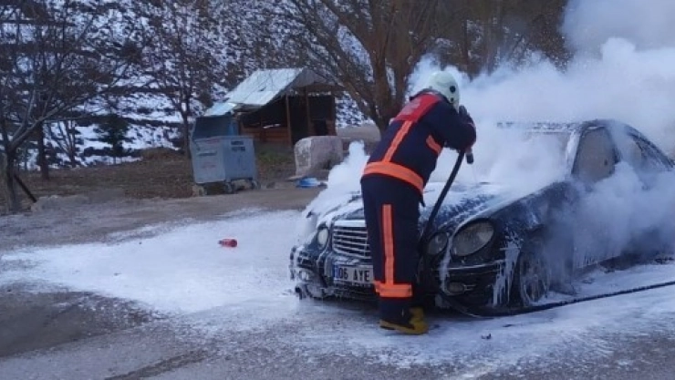 Otomobilde Çıkan Yangın Korkuttu