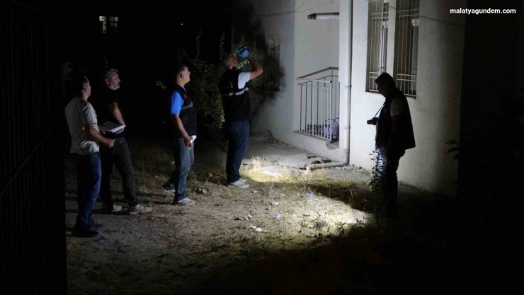 Pencerede sigara içerken düşen çocuk yaralandı