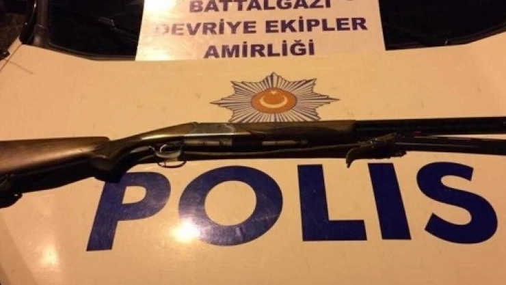 Polisden Şok Uygulama: 4 Gözaltı