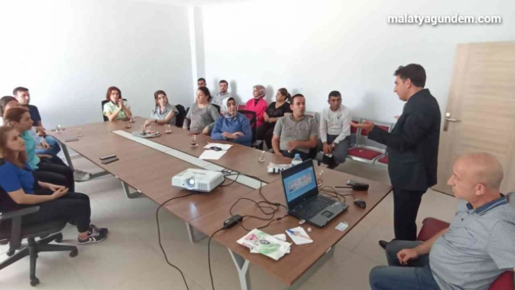 Polisten nüfus müdürlüğü personeline eğitim
