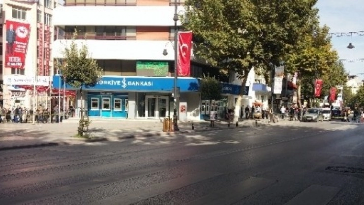 Şehir Merkezinde Şüpheli Paket Alarmı