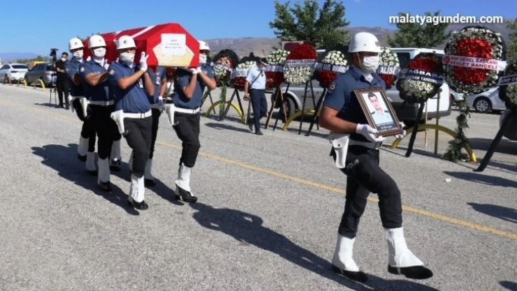 Şehit polis memleketinde son yolculuğuna uğurlandı