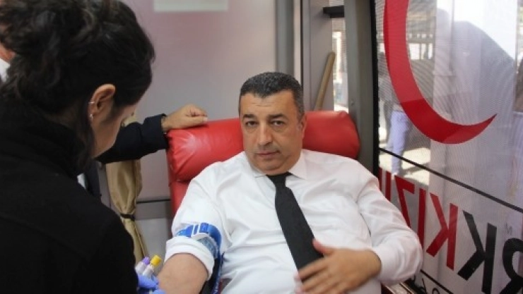 Şire Pazarı Esnafı Kızılay'a Kan Bağışında Bulundu