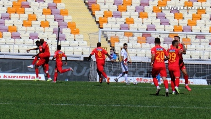 Süper Lig: Yeni Malatyaspor: 1 - Antalyaspor: 0 (Maç devam ediyor)