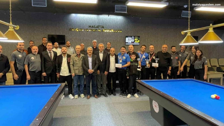 Taşkın: 'Gençlerimizi sporla buluşturmaya devam ediyoruz'