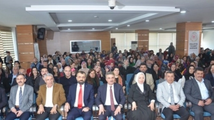 'Üretimde Kadın Eli' Paneli Düzenlendi