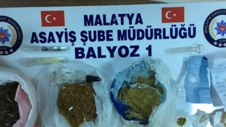 Uyuşturucu ve Silah Ele Geçirildi