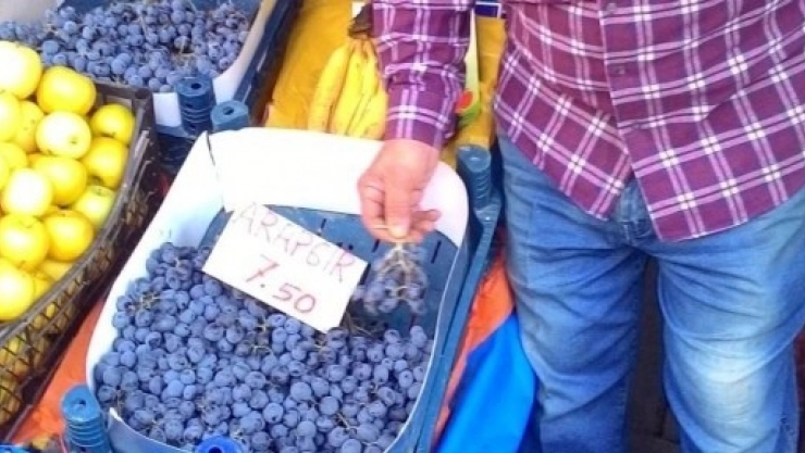 Üzümünün Fiyatı Cep Yakıyor