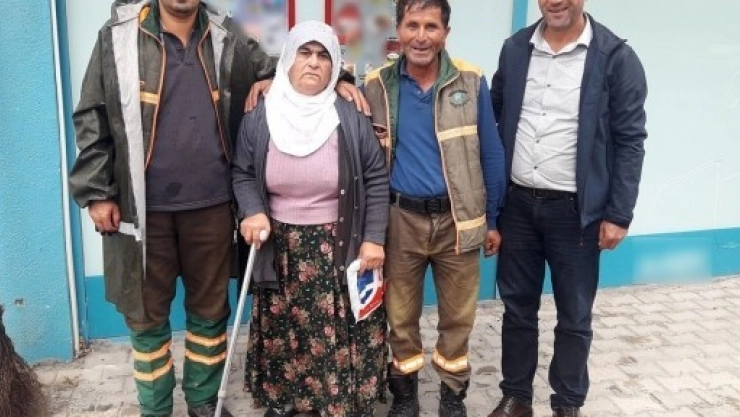 Yaşlı Kadının Kaybettiği 2 Bin TL Teslim Edildi