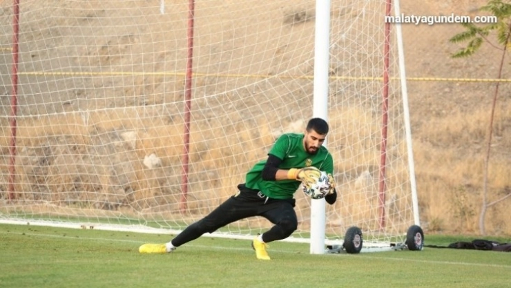 Kaleci Abdulsamed'ten kötü haber