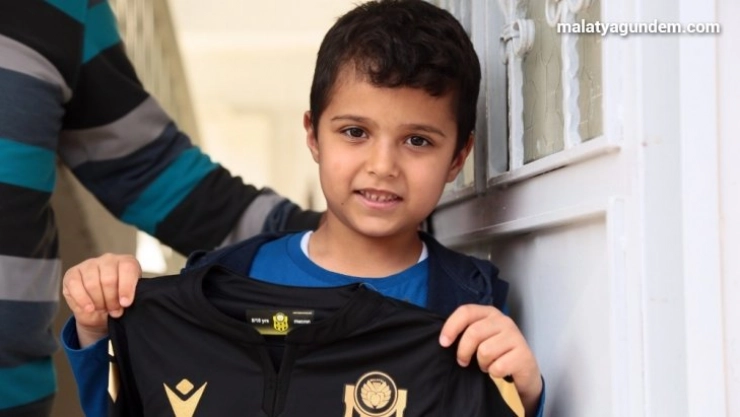 Yeni Malatyaspor'dan çocuklara 23 Nisan sürprizi