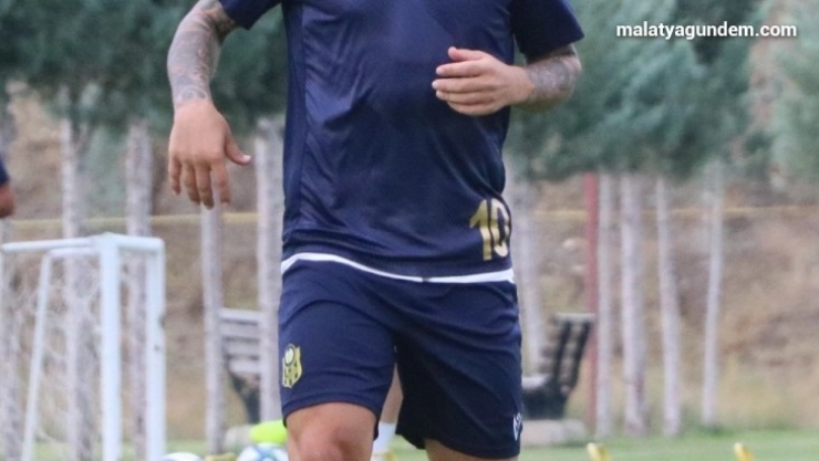 Yeni Malatyaspor'un ilk golü Adem'den geldi
