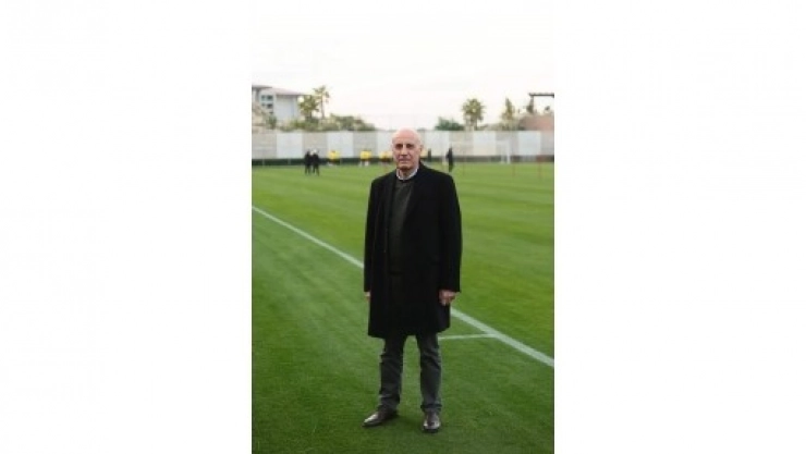 Futbol  Çalışanın Kazandığı Bir Oyun