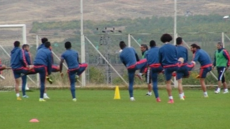 Yeni Malatyaspor'da Karşıyaka Maçı Hazırlıkları Sürüyor
