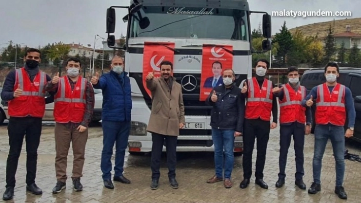 İdlib'e bir tır un gönderildi