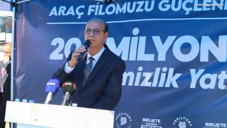 Yeşilyurt Belediyesi temizlik araç filosunu güçlendirdi