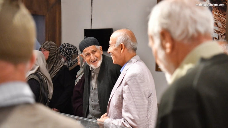 Yeşilyurt Belediyesi, Yaşlılar Günü'nde büyüklerini unutmadı