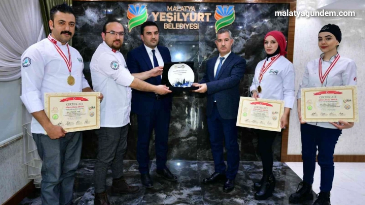 Yeşilyurt lezzetleri 7.Dünya Helal zirvesine damga vurdu