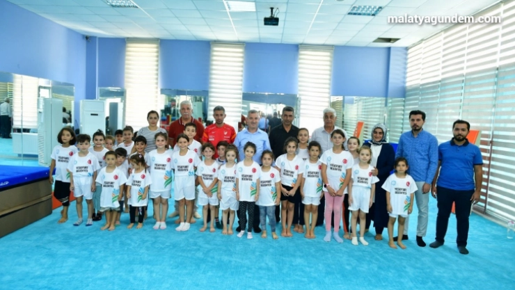 Yeşilyurt'ta 4 bin sporcuya eğitim