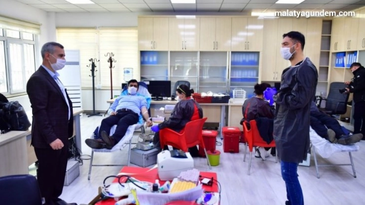 Yeşilyurt'ta kan bağış kampanyasına destek