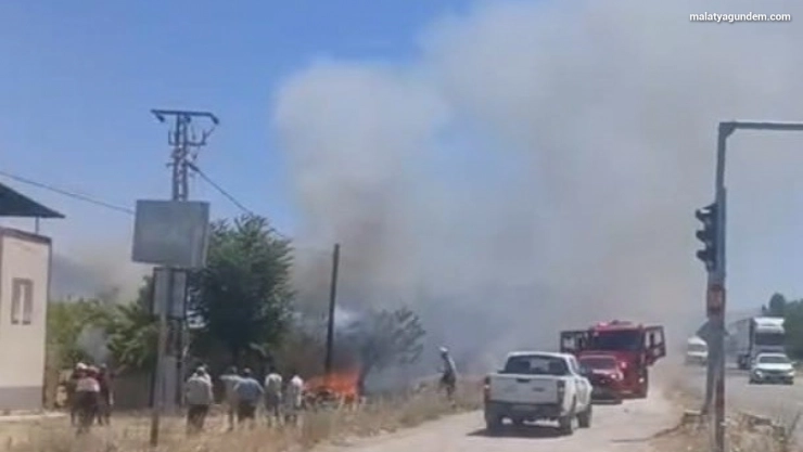 Yeşilyurt'ta korkutan bahçe yangını