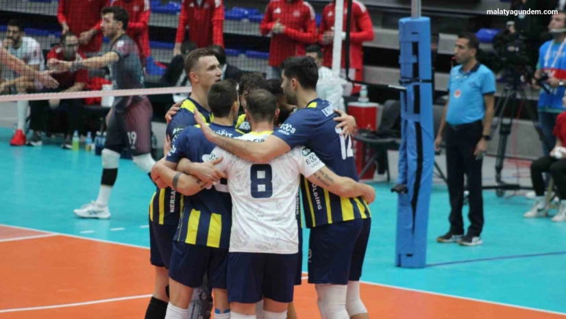 Bakan Bak, Malatya'da Şampiyonlar Kupası maçını izledi