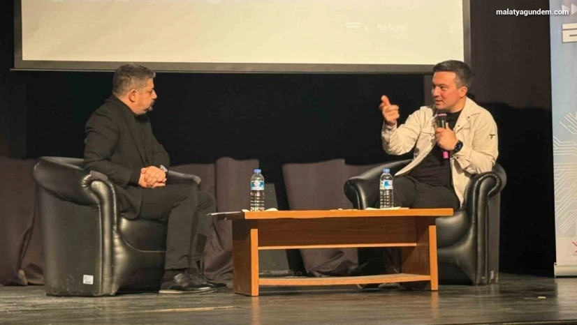 Depremde medyanın sorumluluğu Bilim Kafe'de konuşuldu