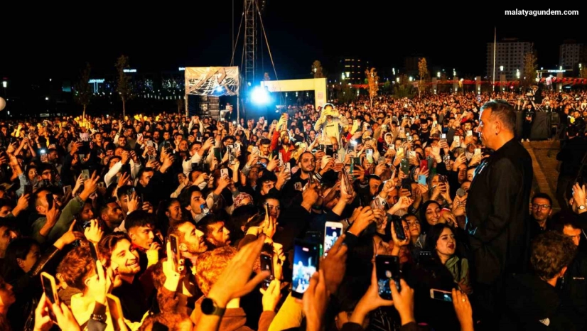 Haluk Levent: 'Bu şarkıyı Filistinli çocuklar için söylüyorum'