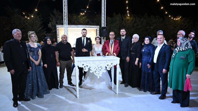 Kaplan Ailesinin Mutlu Günü