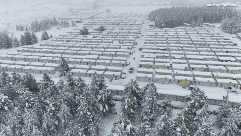 Kar kalınlığının 1 metreyi bulduğu Doğanşehir havadan görüntülendi