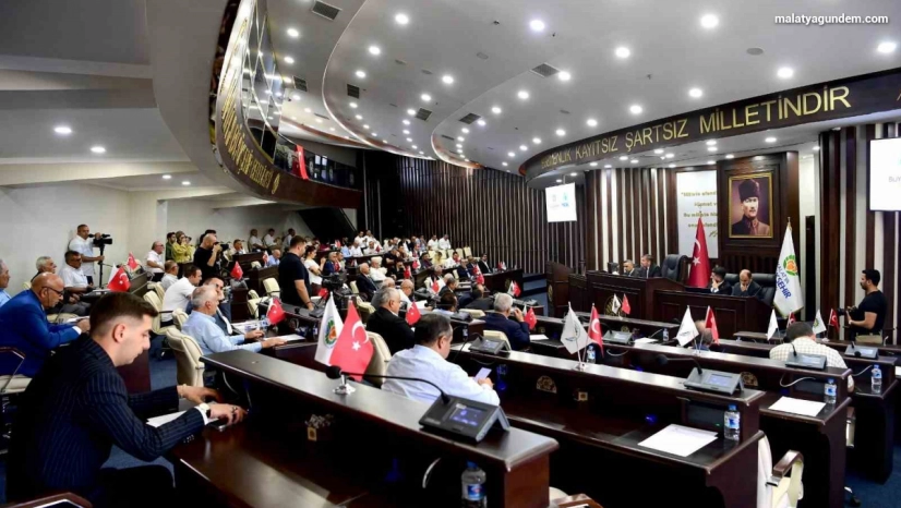 Öğrencilere 1 aylık ücretsiz abonman ve destek çantası